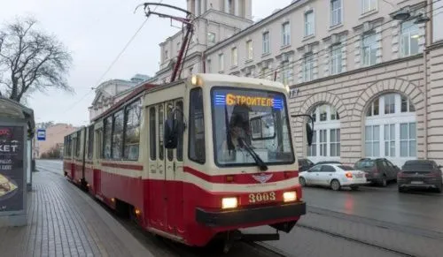 В Петербурге парк электротранспорта пополнят 400 новых троллейбусов и трамваев