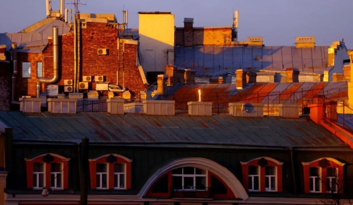 В Петербурге запретят экскурсии по крышам
