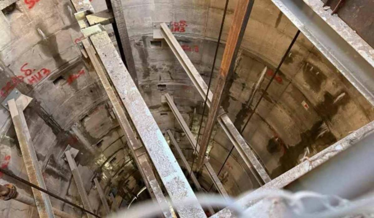 Работы в шахте будущей станции метро «Броневая» представили петербуржцам