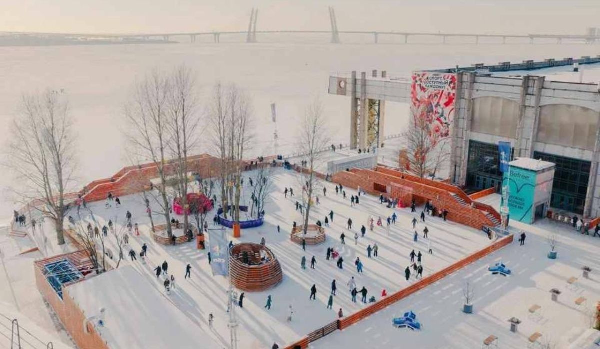 Названа дата открытия катка у моря в «Севкабель Порту»