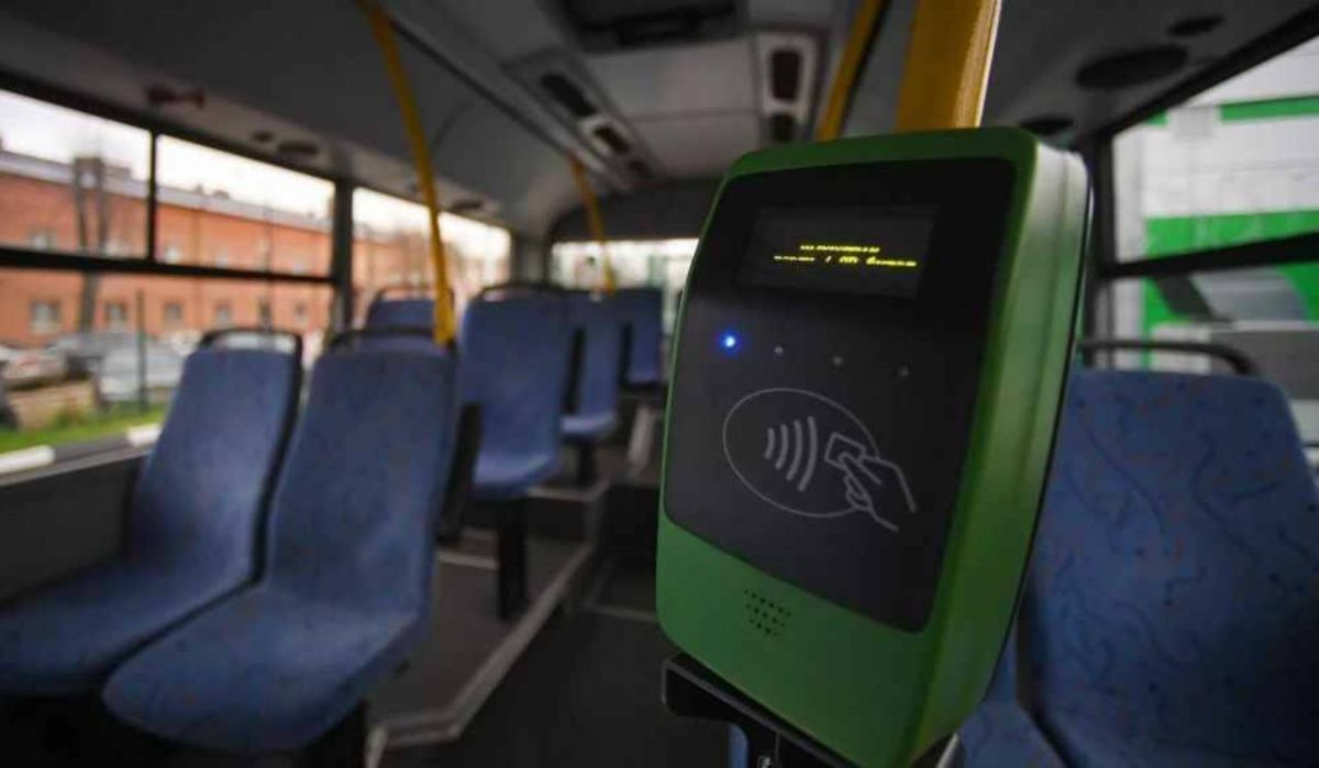 Оплату по биометрии запустят в петербургском транспорте