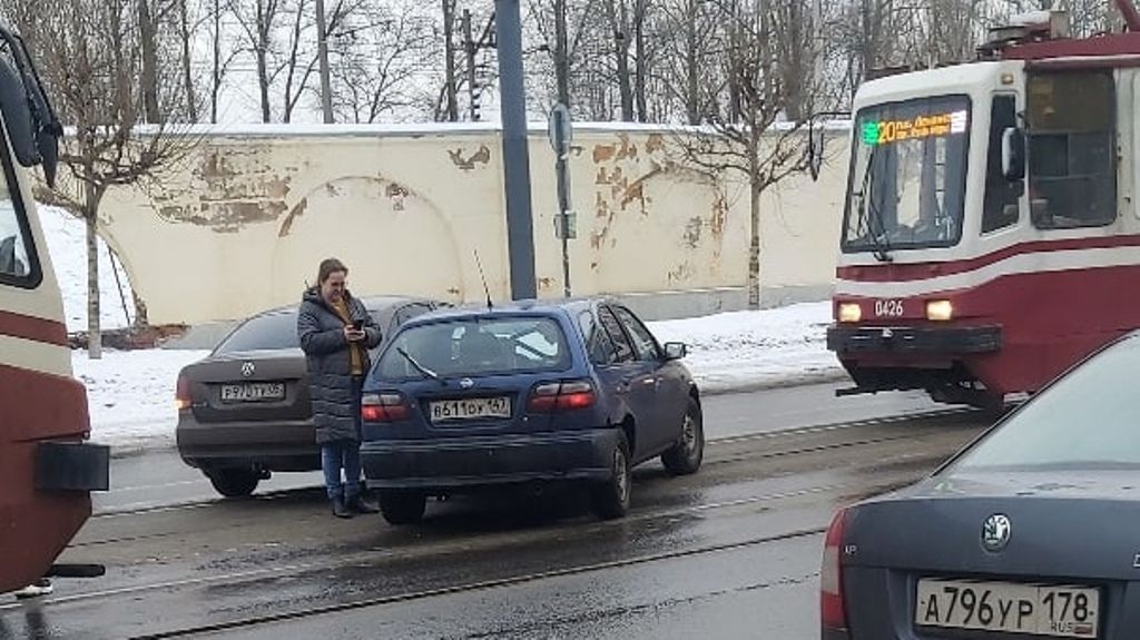Авария на юге Петербурга привела к изменению движения общественного транспорта
