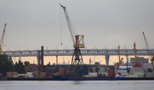 В Петербурге грузооборот Большого порта за полгода вырос на 9,3%  