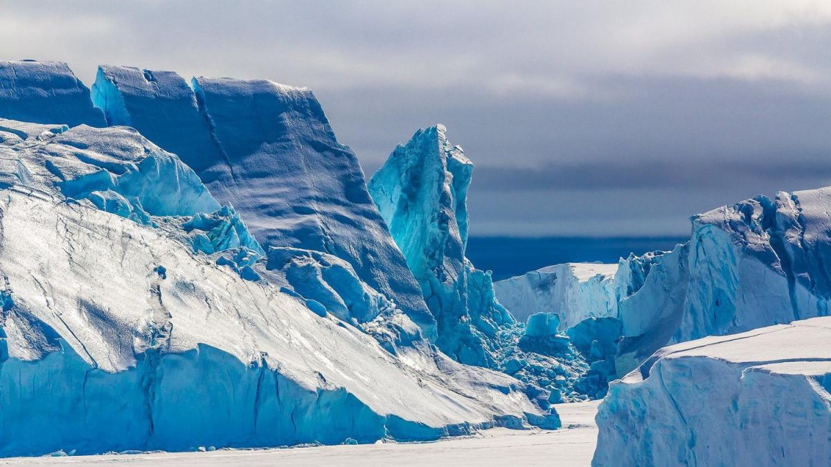 Учёные рассказали, чем таяние ледников Антарктиды опасно для Санкт-Петербурга