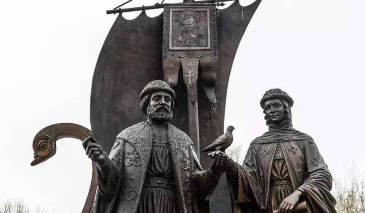 В Петербурге и Ленобласти назвали число жителей с именами Петр и Феврония
