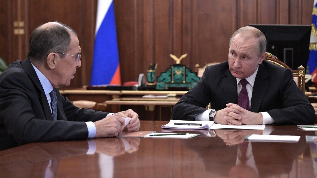 Путин напомнил Лаврову о его месте