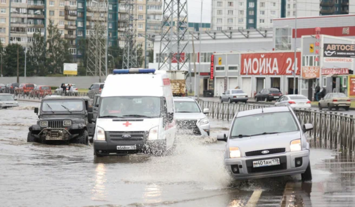 Смольный отчитался о «рекордных темпах водоотведения» в Петербурге, которые расходятся с действительностью