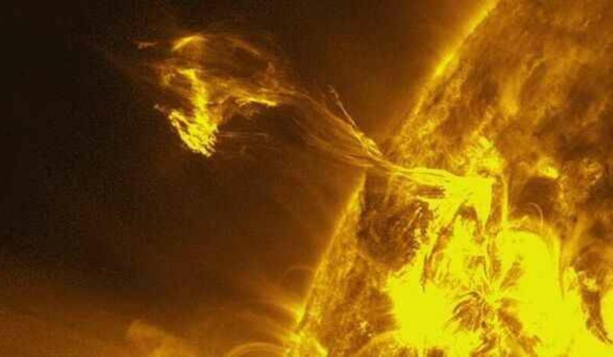 Сильные геомагнитные бури обрушились на Землю, пик ожидается в пятницу