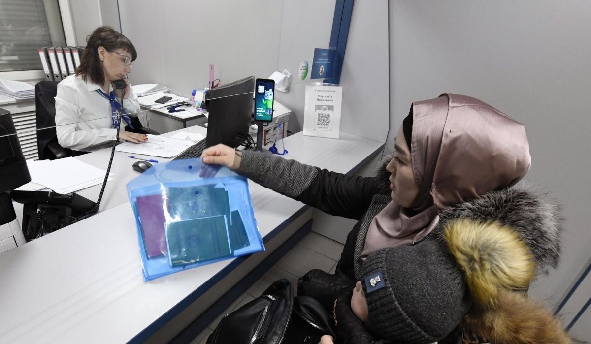 В Петербурге повысится стоимость трудового патента для мигрантов