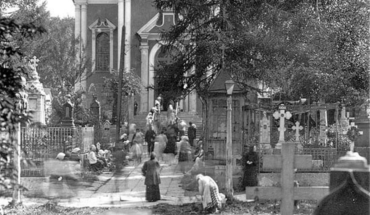 Скандал в Петербурге: холерное кладбище 200 лет спустя передано под застройку