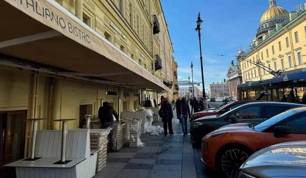 Летние веранды кафе и ресторанов открываются в Петербурге