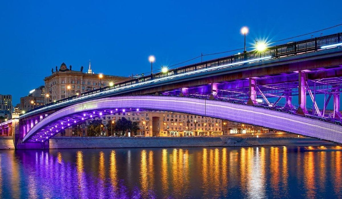 Уличное освещение и подсветка Москвы переключены на зимний режим работы