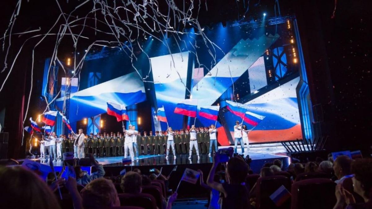 В Петербурге выделили высокие гонорары для артистов, которые будут выступать на концерте в честь Дня флага