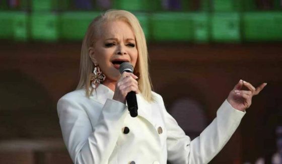 Долина заработает более 21 млн рублей на петербургском концерте в ноябре