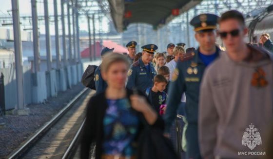 Петербург принял очередную группу детей из Курской области для оздоровления