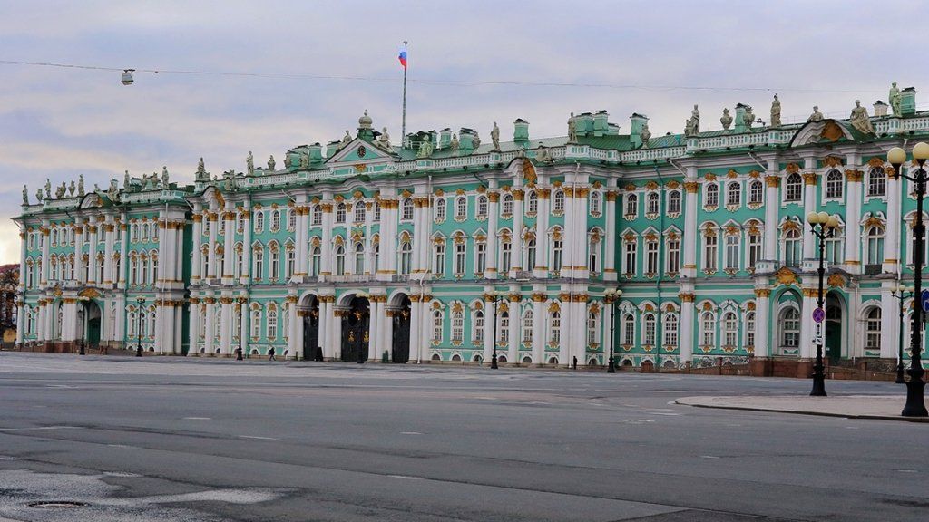 В Петербурге возобновили работу музеи