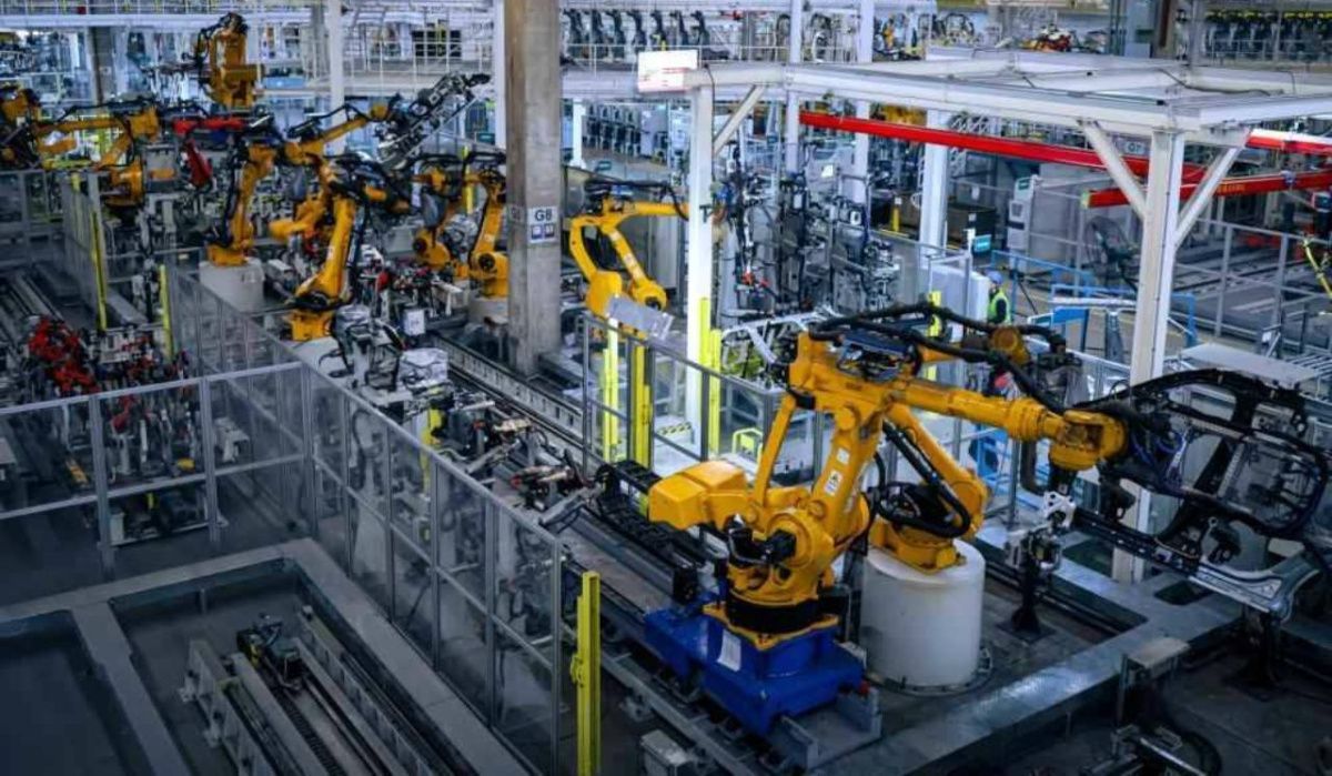 В Шушарах Петербурга готовы к запуску производства российских автомобилей