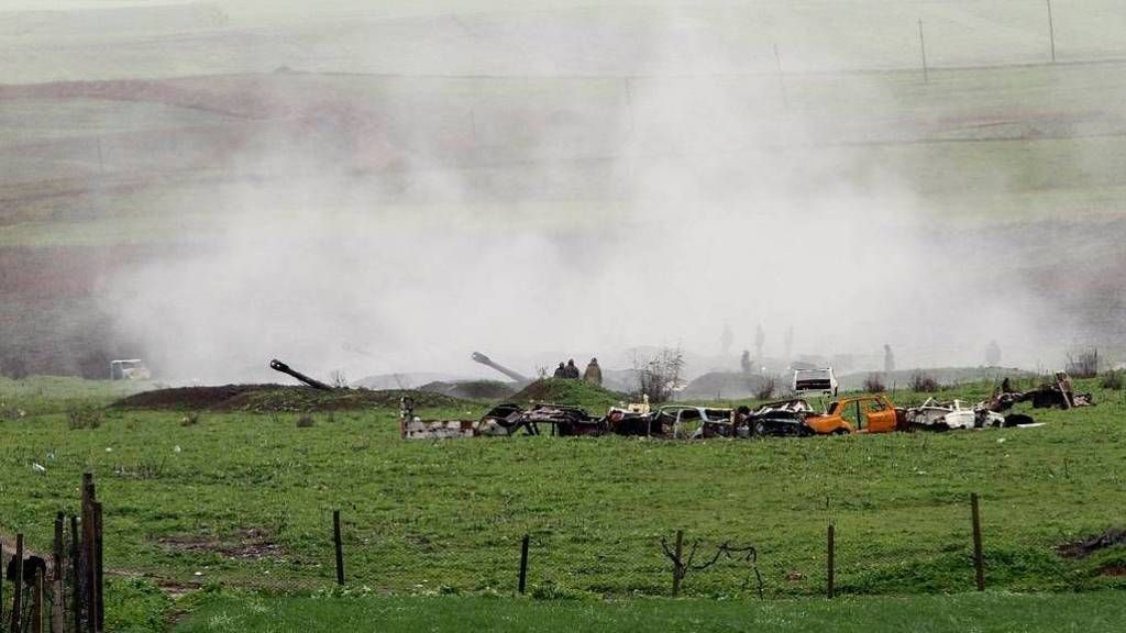 В Нагорном Карабахе объявили военное положение