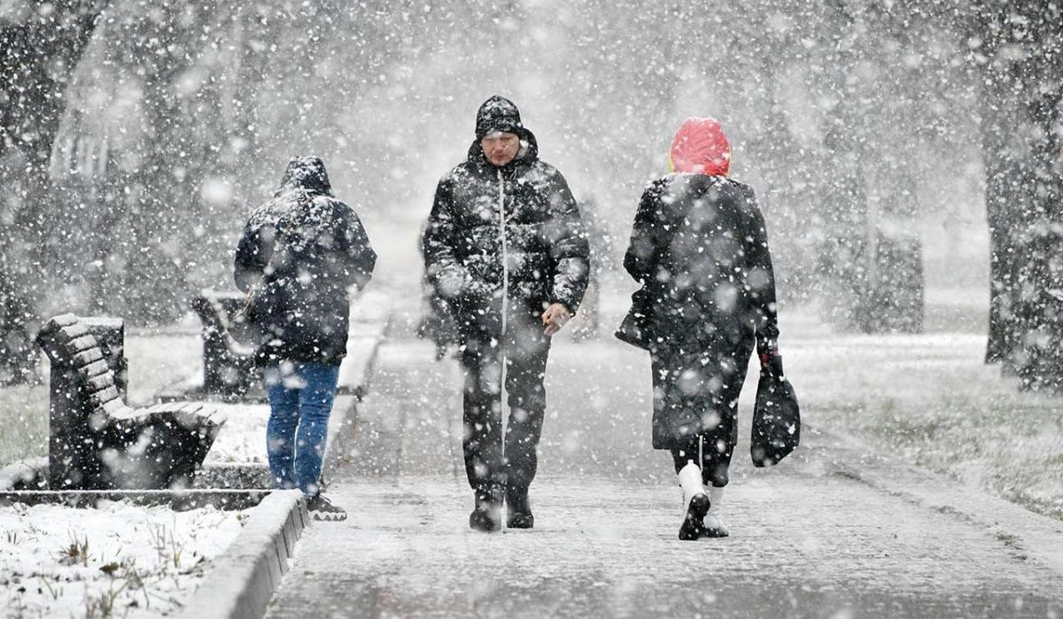 Синоптики предупреждают о мокром снеге и ветре в ближайшие дни в столице