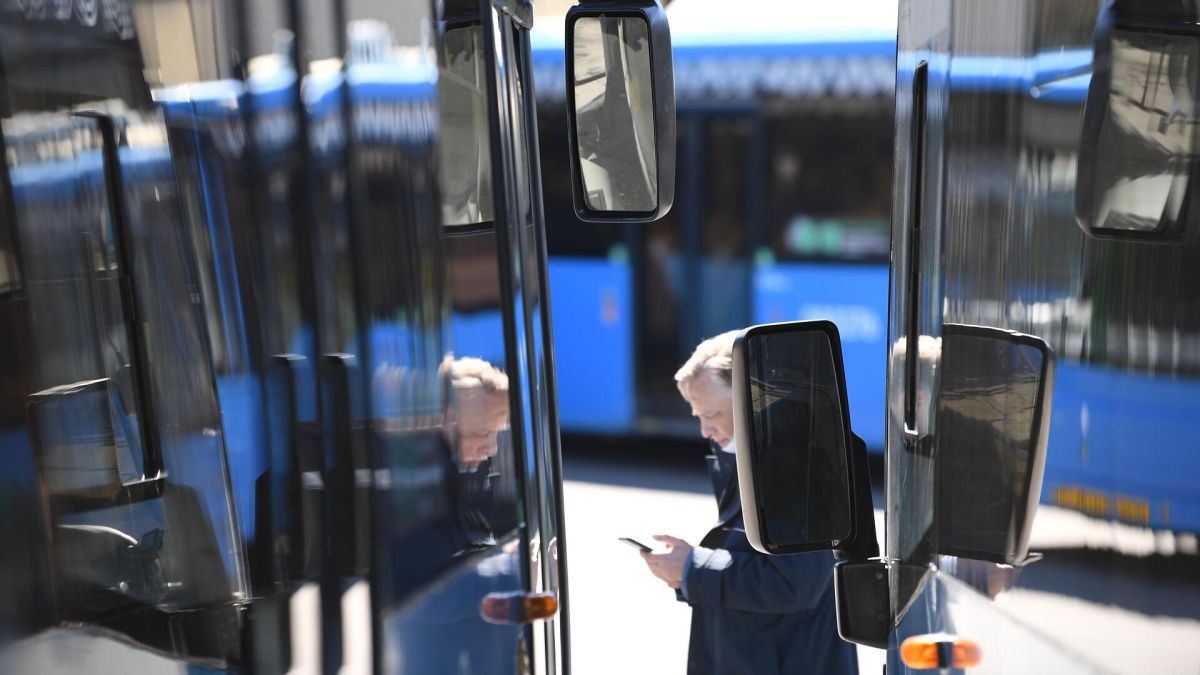 Смольному напомнили о проблемах с автобусами к старту второго этапа транспортной реформы