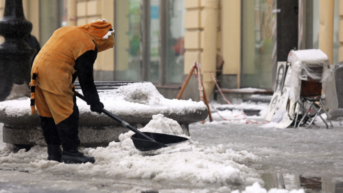 Депутат Вишневский раскритиковал администрацию Беглова за плохую уборку снега в Петербурге