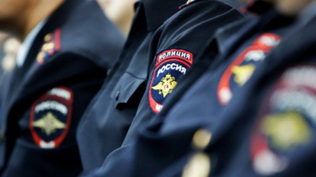 В Ленобласти с поличным задержали полицейских за взятку в 2 млн рублей