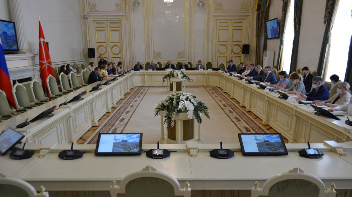 В Петербурге уволены 15 чиновников после проверки Счетной Палаты