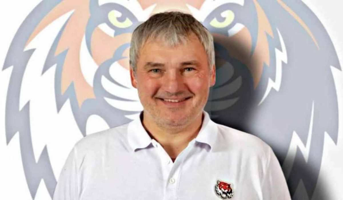 В КХЛ произошла очередная отставка