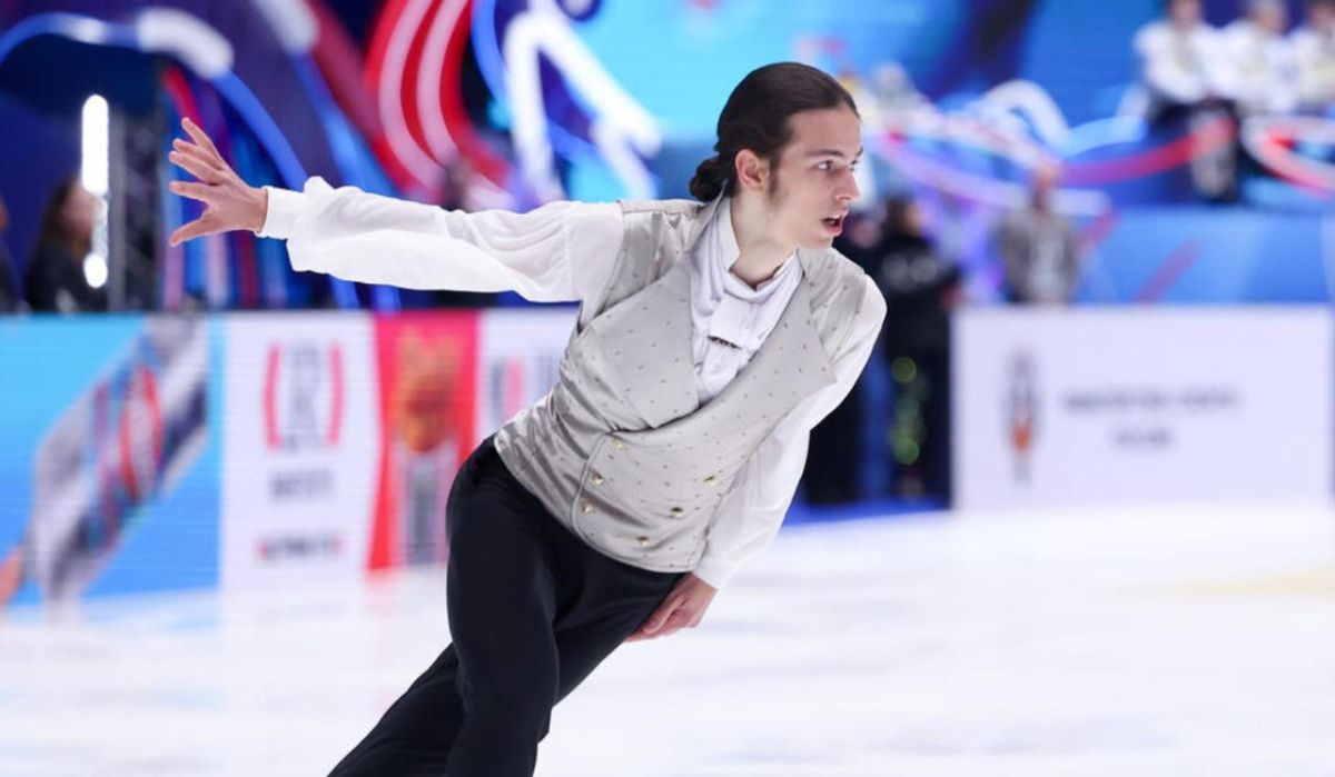 Петербургские фигуристы завоевали весь пьедестал на финале Гран-при России