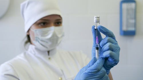 В Петербурге сообщили о высоких темпах вакцинации