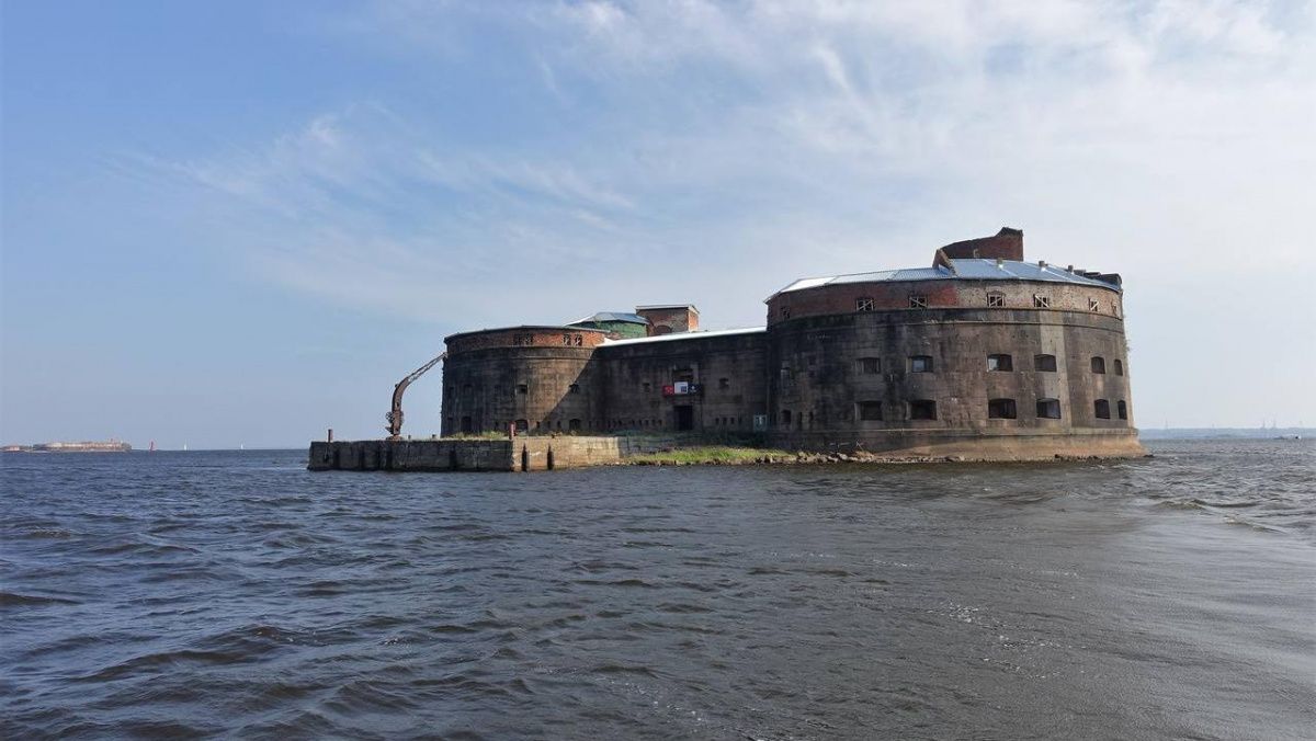В Кронштадте отреставрируют береговые форты "Александр I" и "Кроншлот"