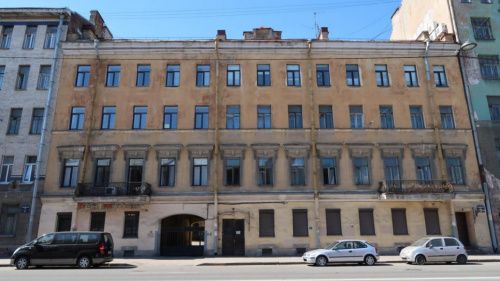 В Петербурге проданы два объекта культурного наследия