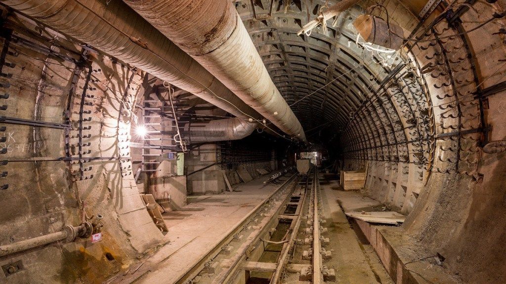 Под землёй и на земле: зажгут ли свет в конце тоннеля для петербургских пассажиров?