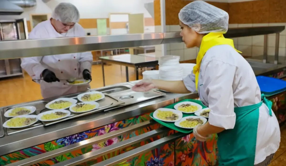 Измененная ФАС система закупок спровоцирует новый передел на рынке школьного питания Петербурга