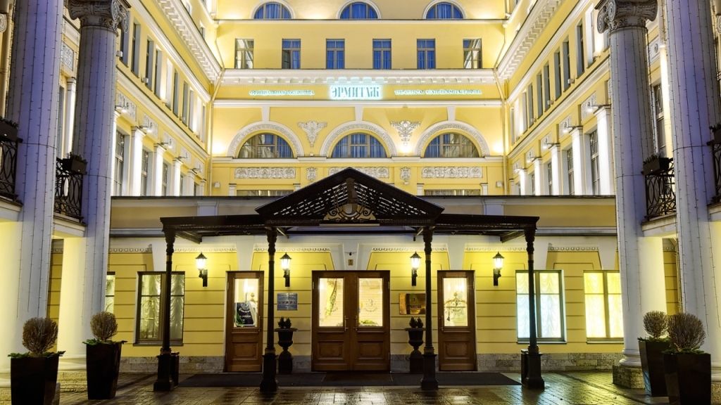 Отель «Эрмитаж» продают за 2,7 млрд рублей