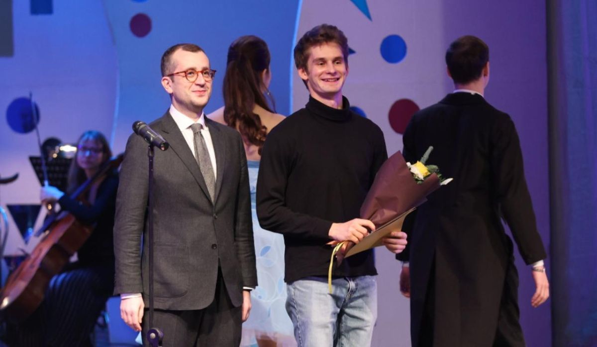 Тринадцать жителей Санкт-Петербурга получат Молодежную премию