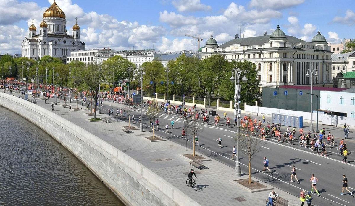 В центре и на западе Москвы 27 апреля изменят схему движения транспорта