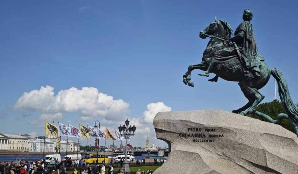 В центре Петербурга ограничат движение транспорта с 27 по 31 мая