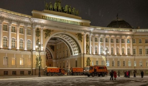 Санкт-Петербург укутался в долгожданную зиму