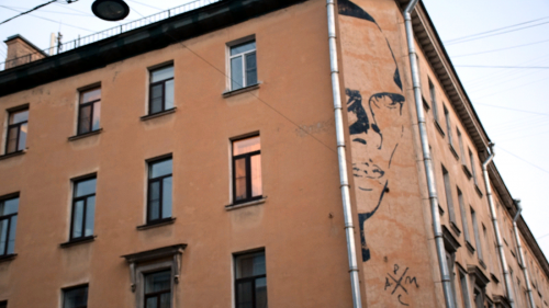 Объекты стрит-арта в Москве согласуются за месяц, в Петербурге – никогда