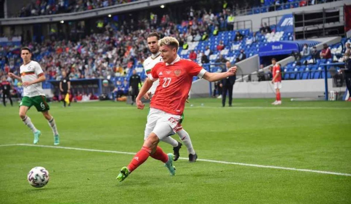 Полузащитник "Зенита" удостоен звания "Джентльмен года"