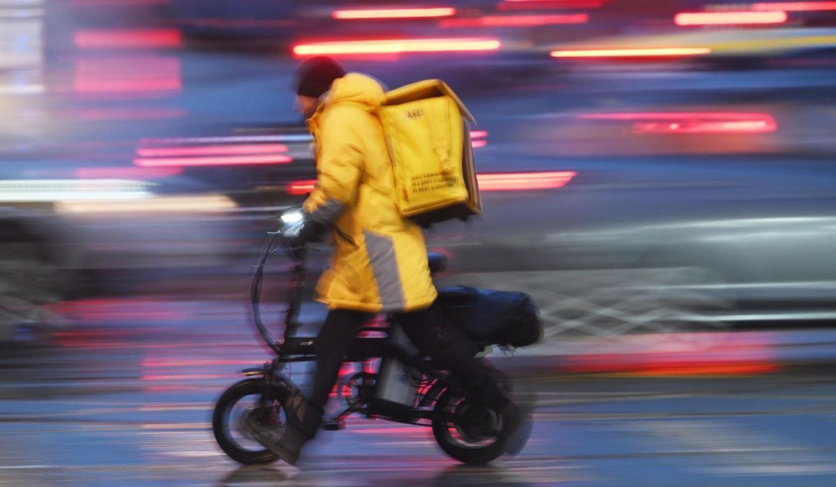 В Петербурге рассматривают запрет на движение электровелосипедов по тротуарам