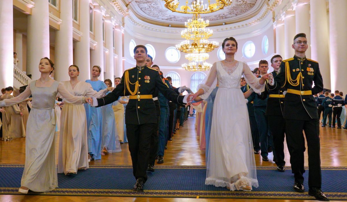 Петербург усиливает развитие системы кадетского образования