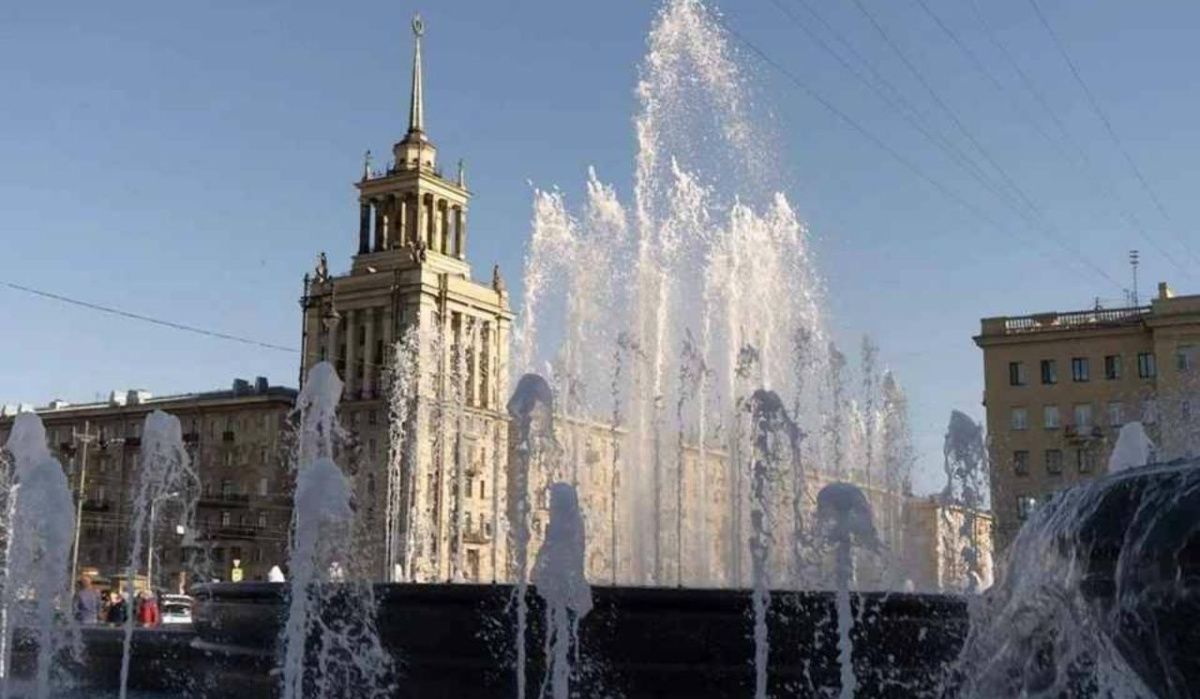 Сезон фонтанов начался в Петербурге 20 апреля