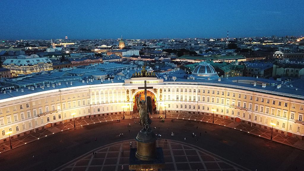 Проблемы с ЖКХ и экологией делают Петербург некомфортным для жизни