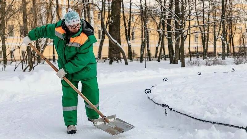 Питерские власти задумались о создании единой системы контроля за уборкой снега