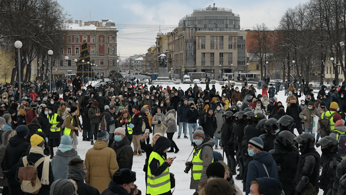 В Петербурге арестовали ударившего полицейских участника протестов
