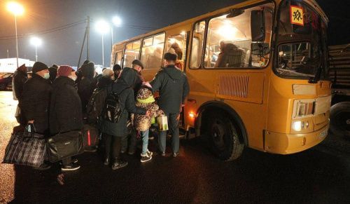 Власти Ленинградской области готовы принять беженцев Донбасса