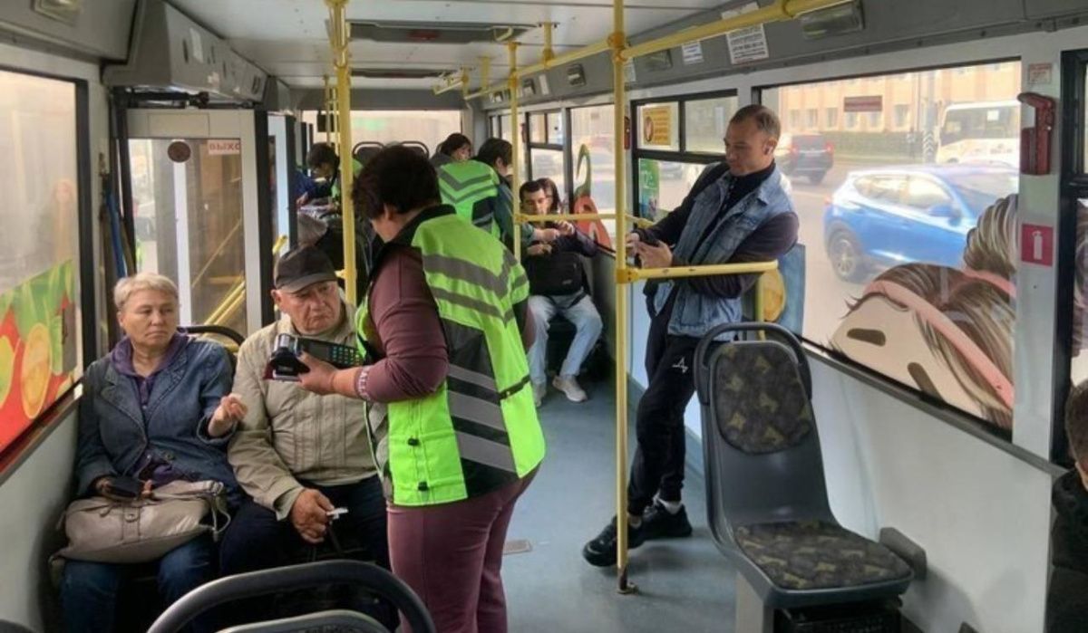 В Омске за две недели оштрафовали несколько тысяч "зайцев"