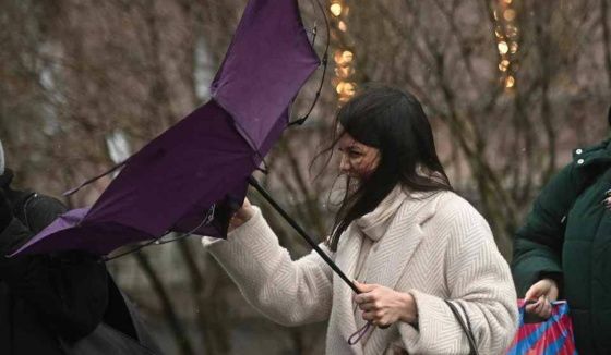 Циклон «Бернвард» обрушил на Петербург сильный ветер